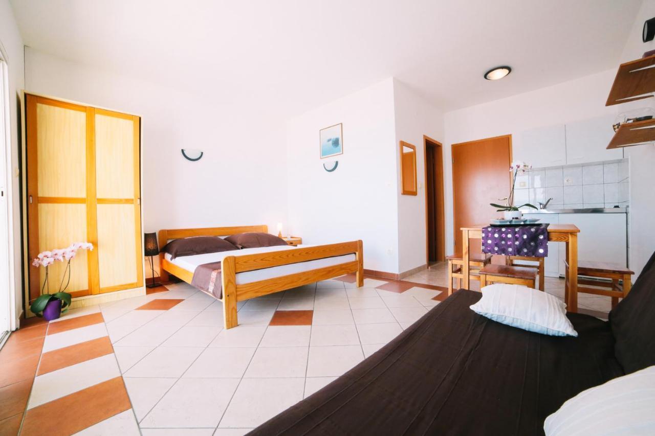 Villa Brigita Омиш Экстерьер фото
