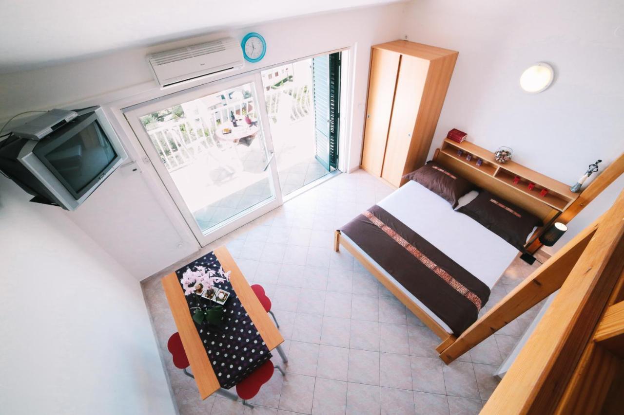 Villa Brigita Омиш Экстерьер фото