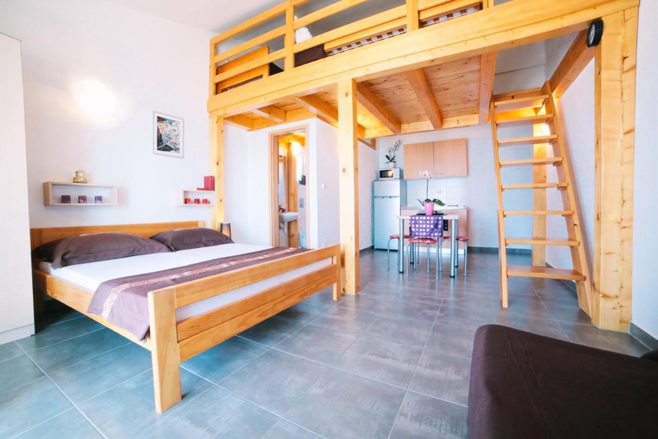 Villa Brigita Омиш Экстерьер фото